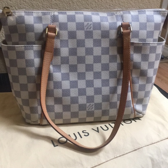 Louis Vuitton Handbags - ‼️SOLD‼️ ✳️ Louis Vuitton Totally PM 2016